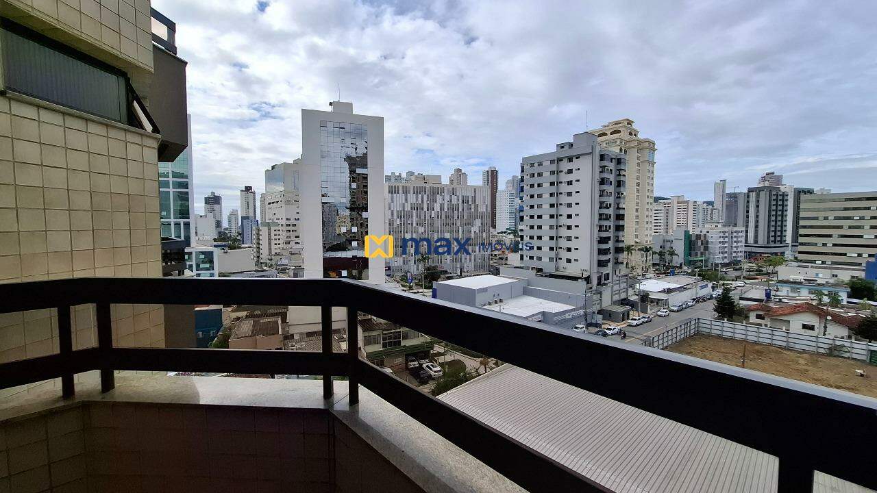 Apartamento à venda no Centro: Sacada
