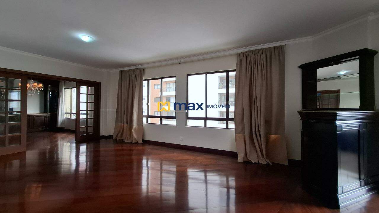 Apartamento à venda no Centro: Living integrado