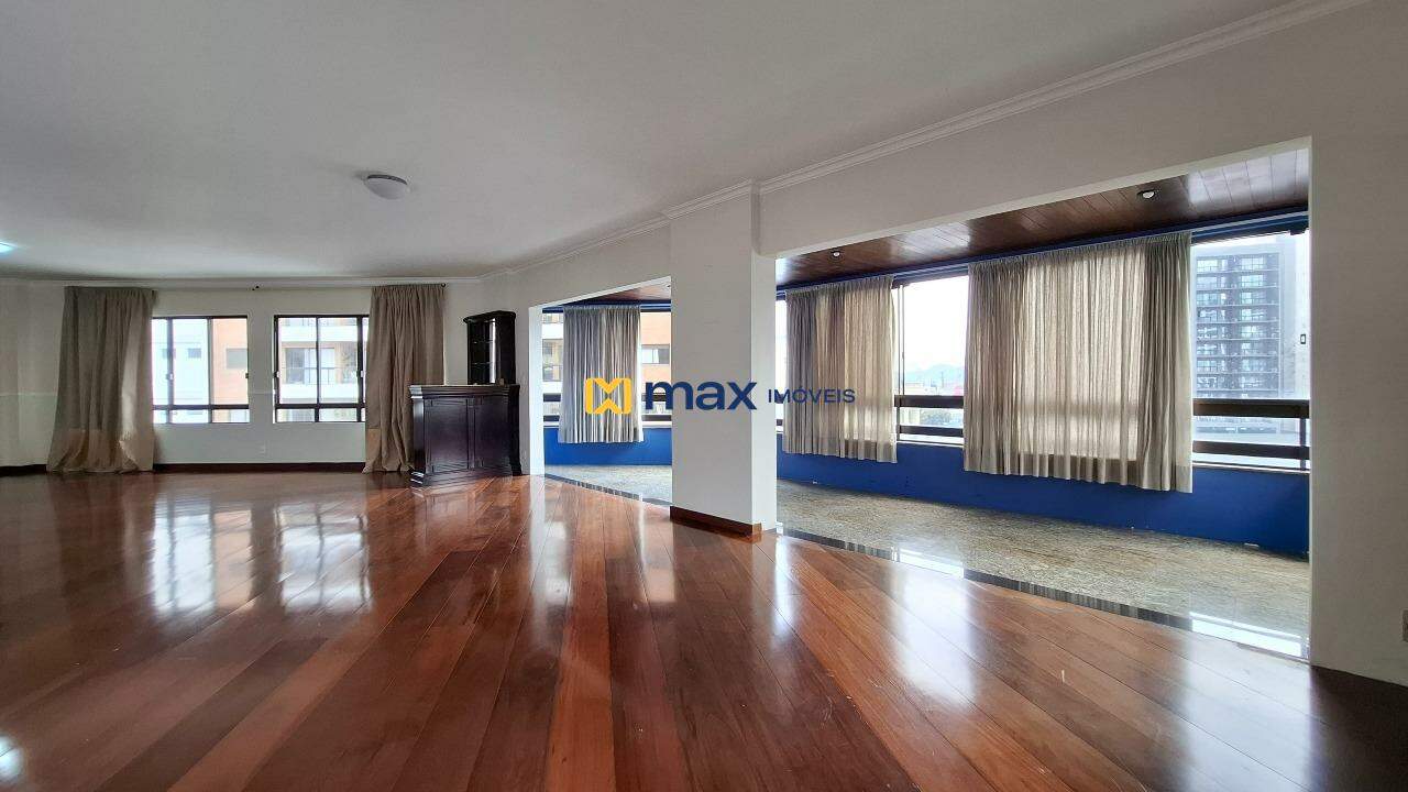 Apartamento à venda no Centro: Living integrado