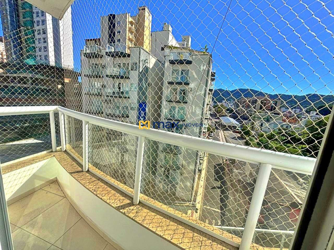Apartamento à venda no Centro: sacada demi-suíte