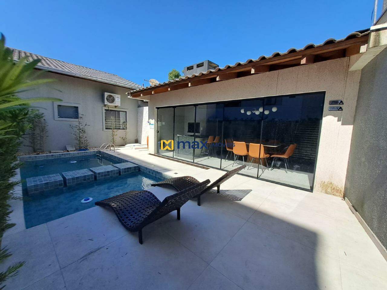 Apartamento à venda no Machados: Piscina
