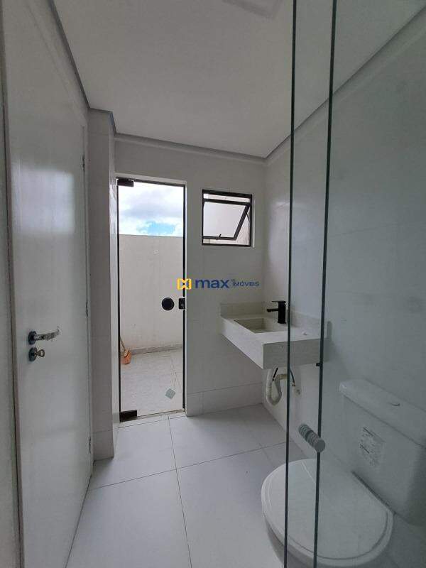 Apartamento à venda no Machados: Banheiro suite1 c área externa