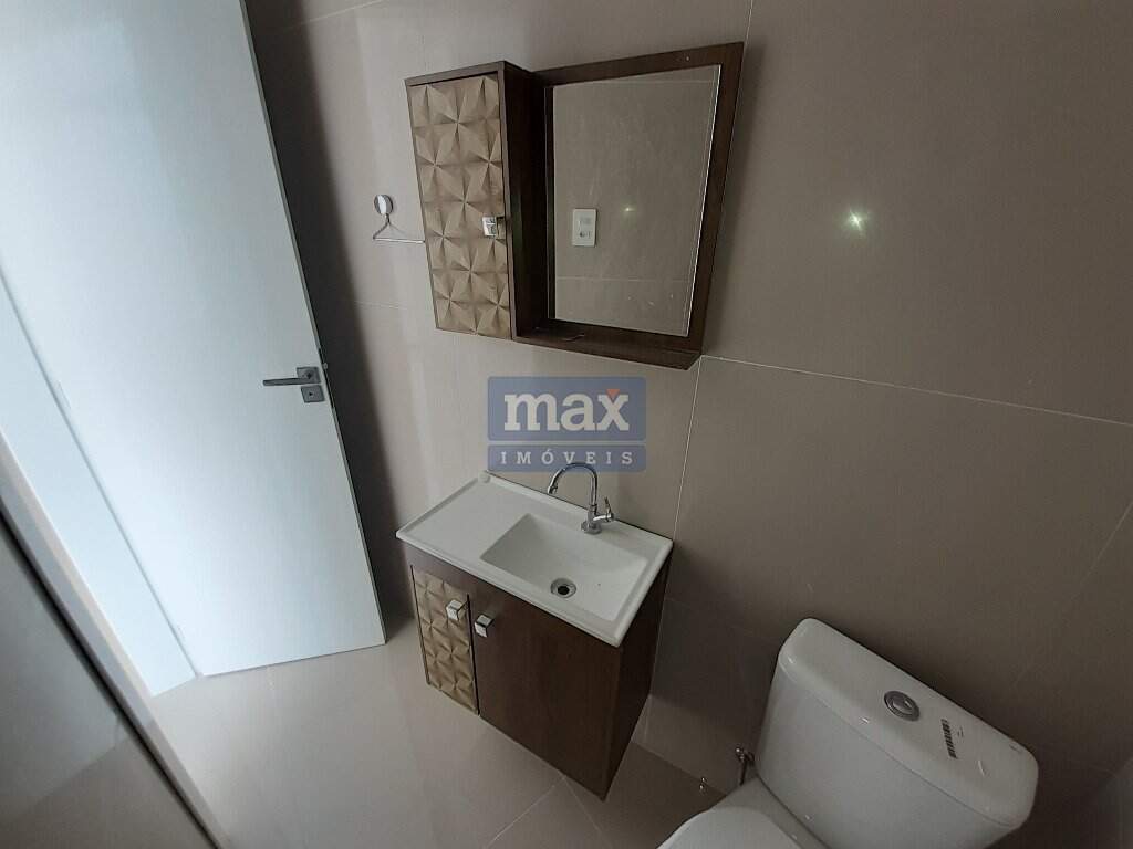 Sala para aluguel no Centro: Banheiro Social