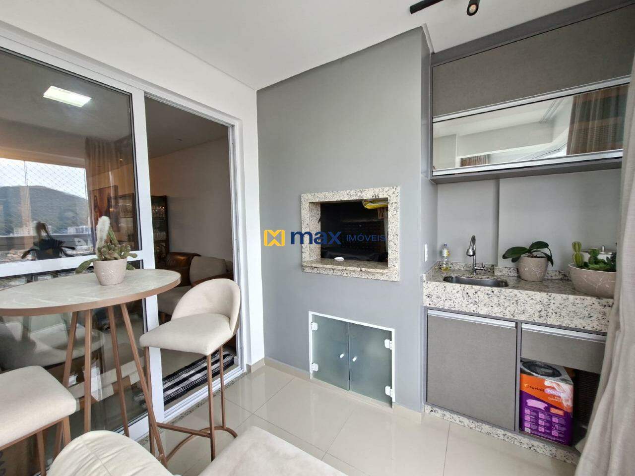 Apartamento para aluguel no São Judas: Sacada com churrasqueira