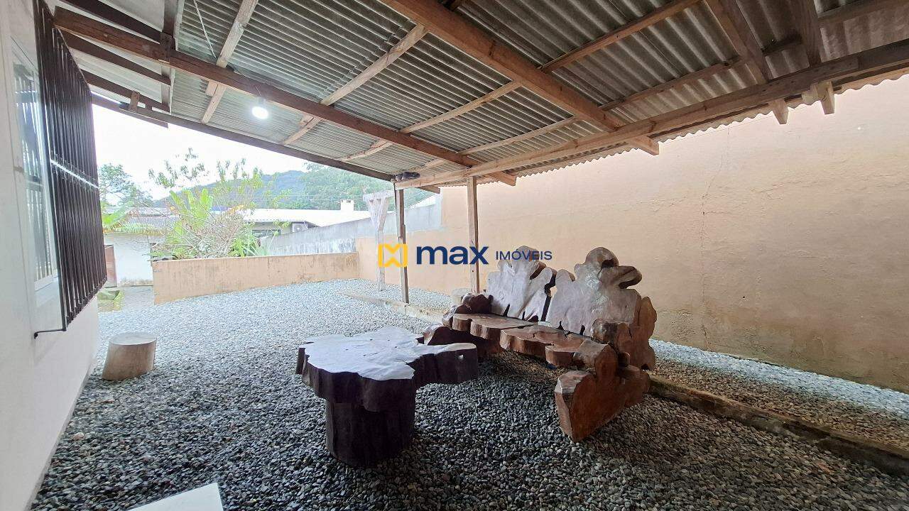 Casa à venda no Espinheiros: Garagem