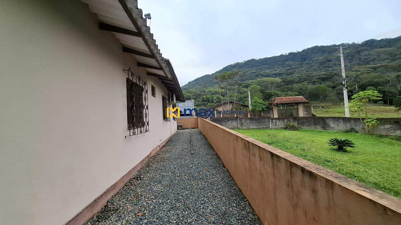 Casa à venda no Espinheiros: Área externa