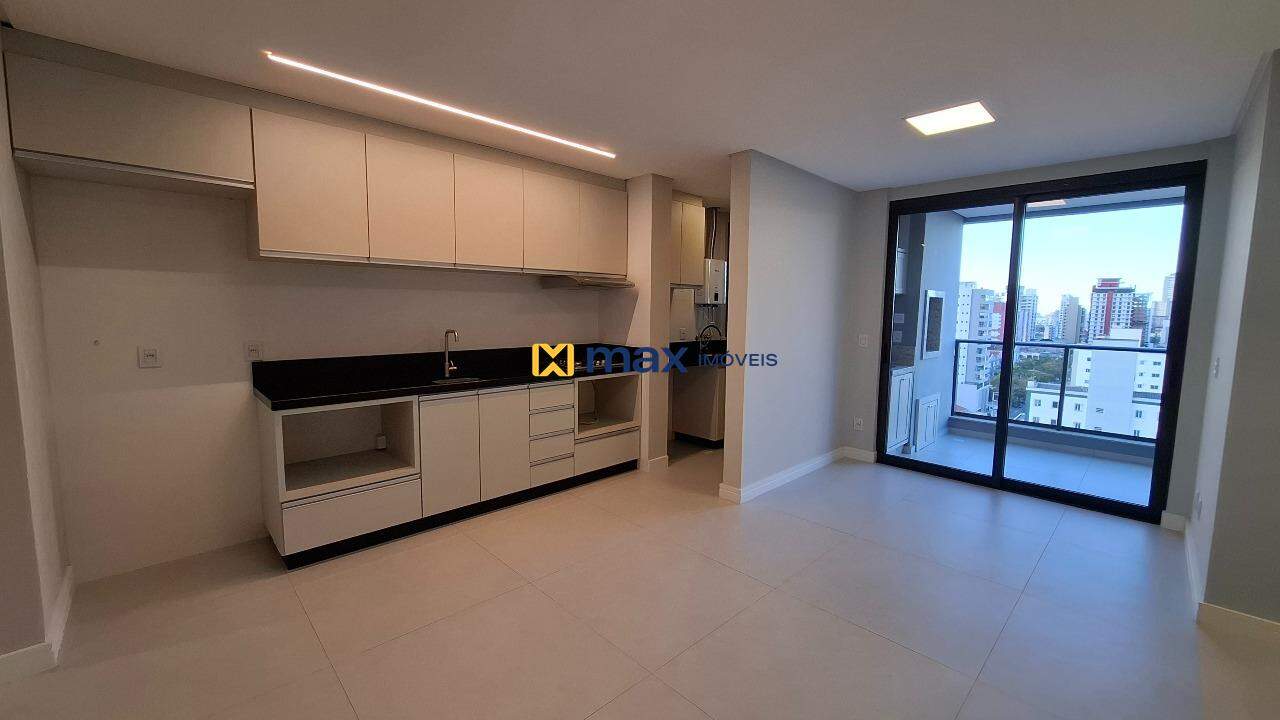 Apartamento para aluguel no Centro: Sala de Estar e Jantar