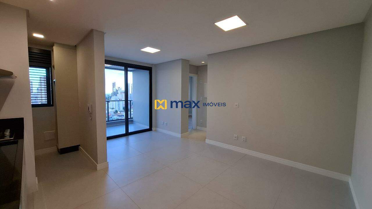 Apartamento para aluguel no Centro: Sala de Estar e Jantar