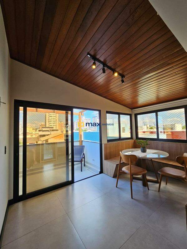 Casa à venda no Centro: Are ad estas 3 andar