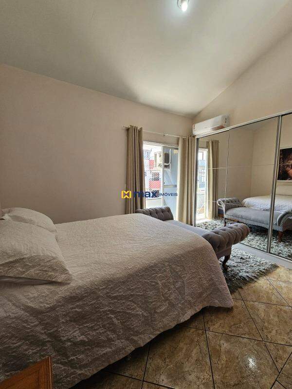 Casa à venda no Centro: Suite 1