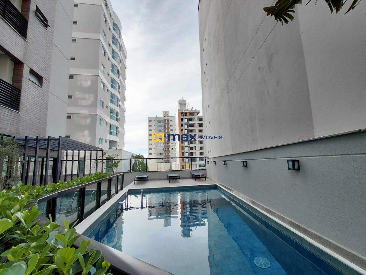 Apartamento para aluguel no Centro: Piscina