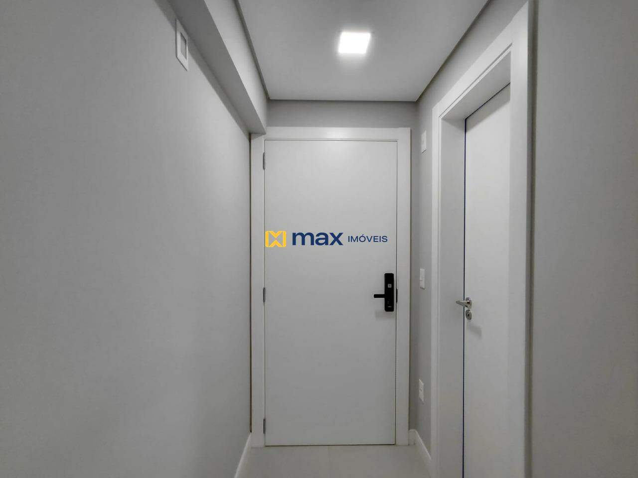 Apartamento para aluguel no Centro: Entrada