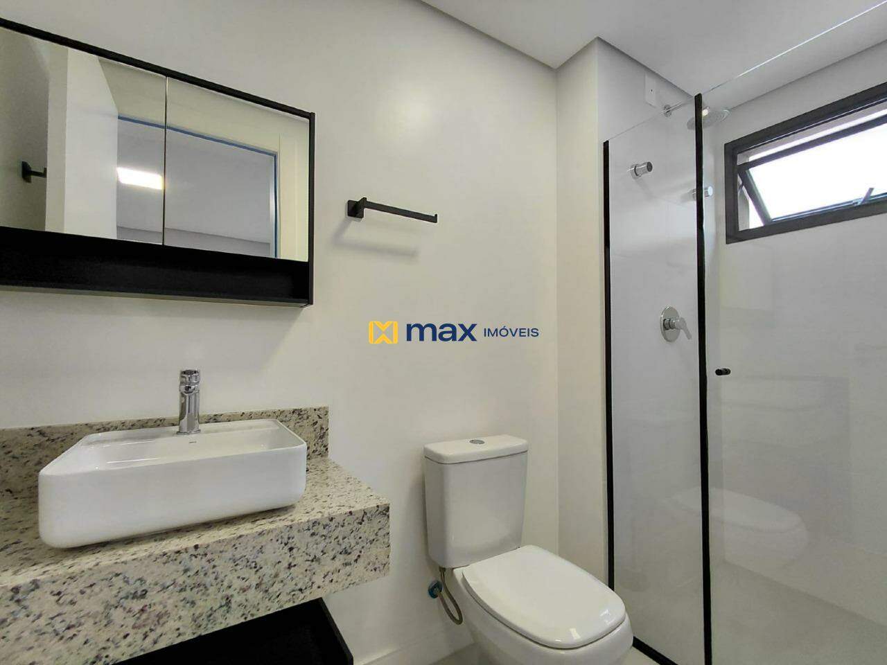 Apartamento para aluguel no Centro: Banheiro
