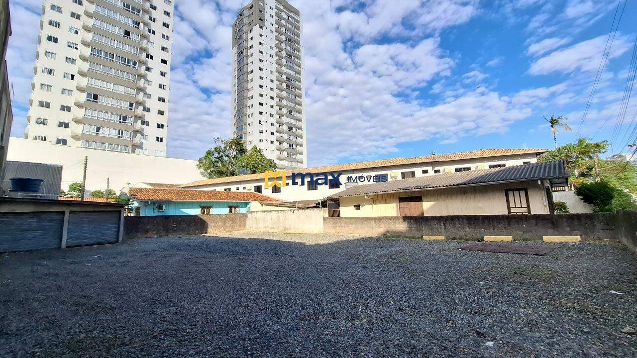 Terreno à venda no Centro: Terreno