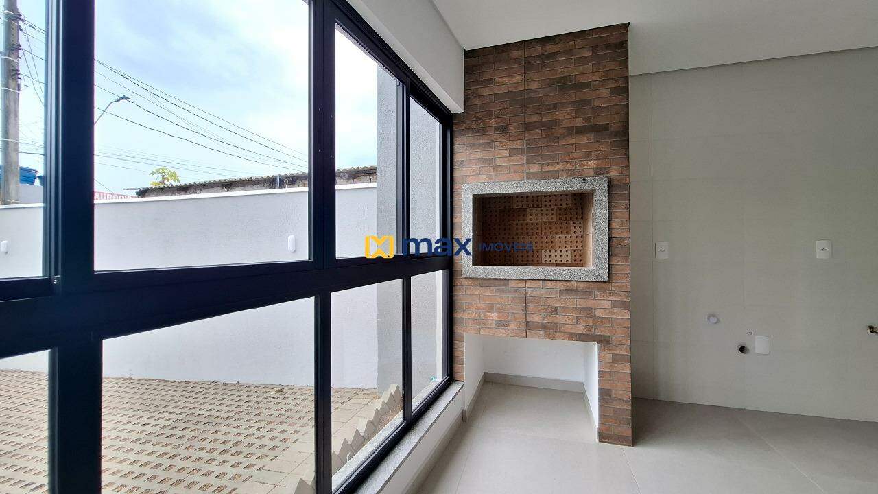 Apartamento à venda no Cordeiros: Churrasqueira