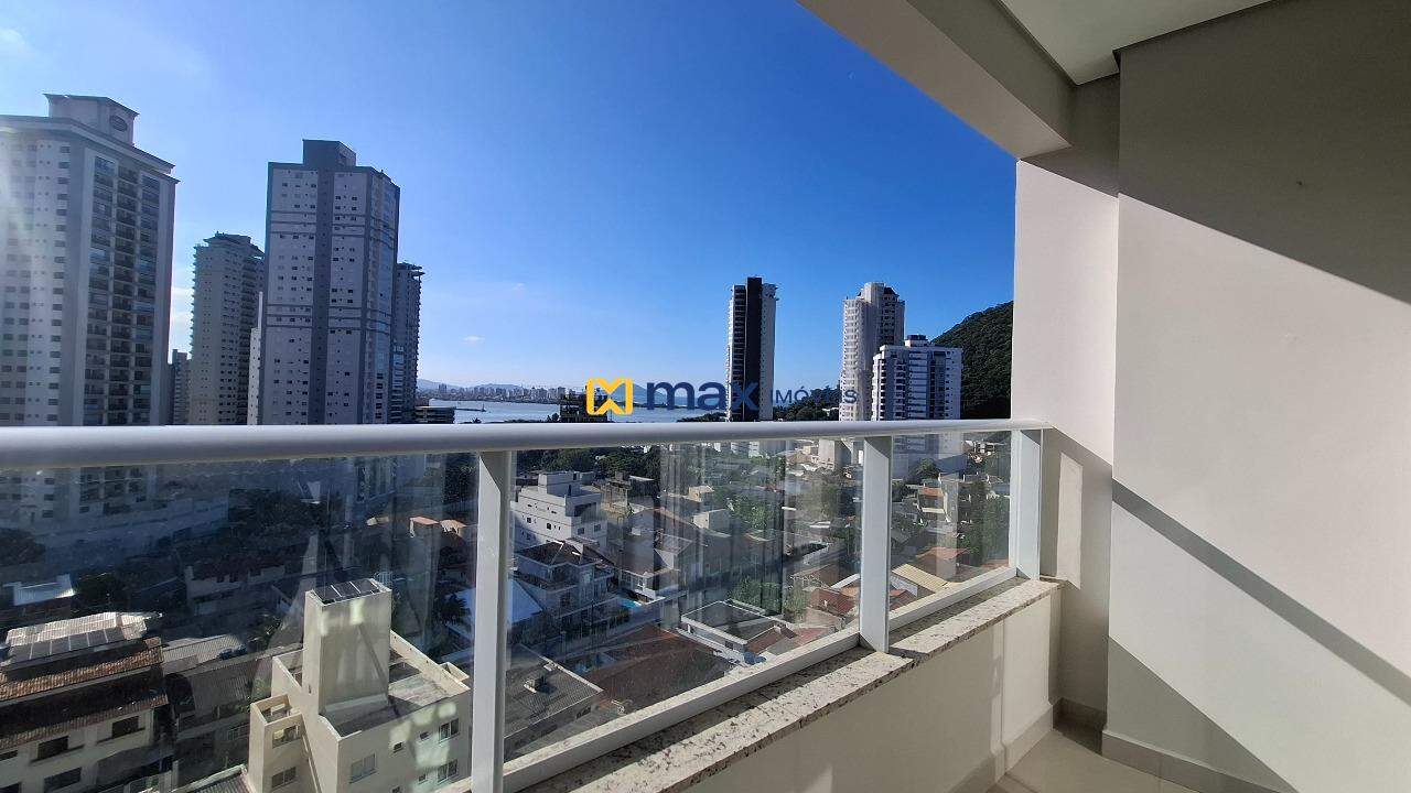 Apartamento à venda no Fazenda: Sacada com churrasqueira