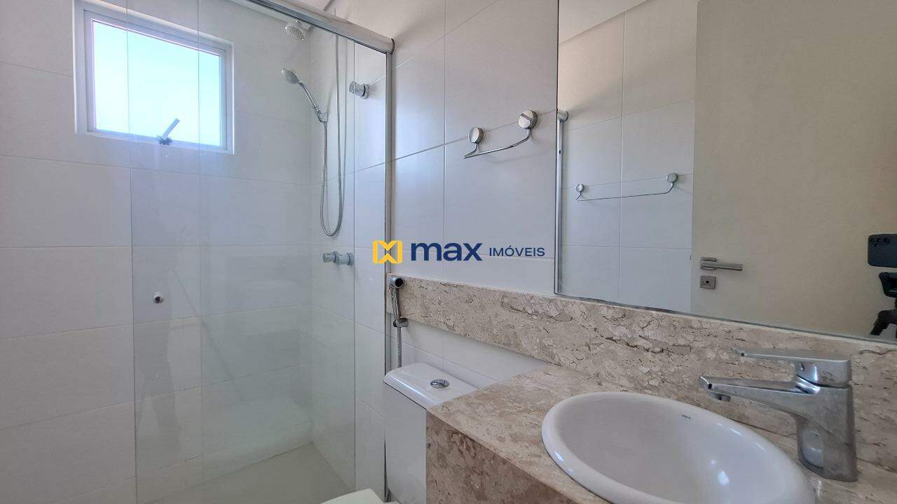 Apartamento à venda no Fazenda: Banheiro social