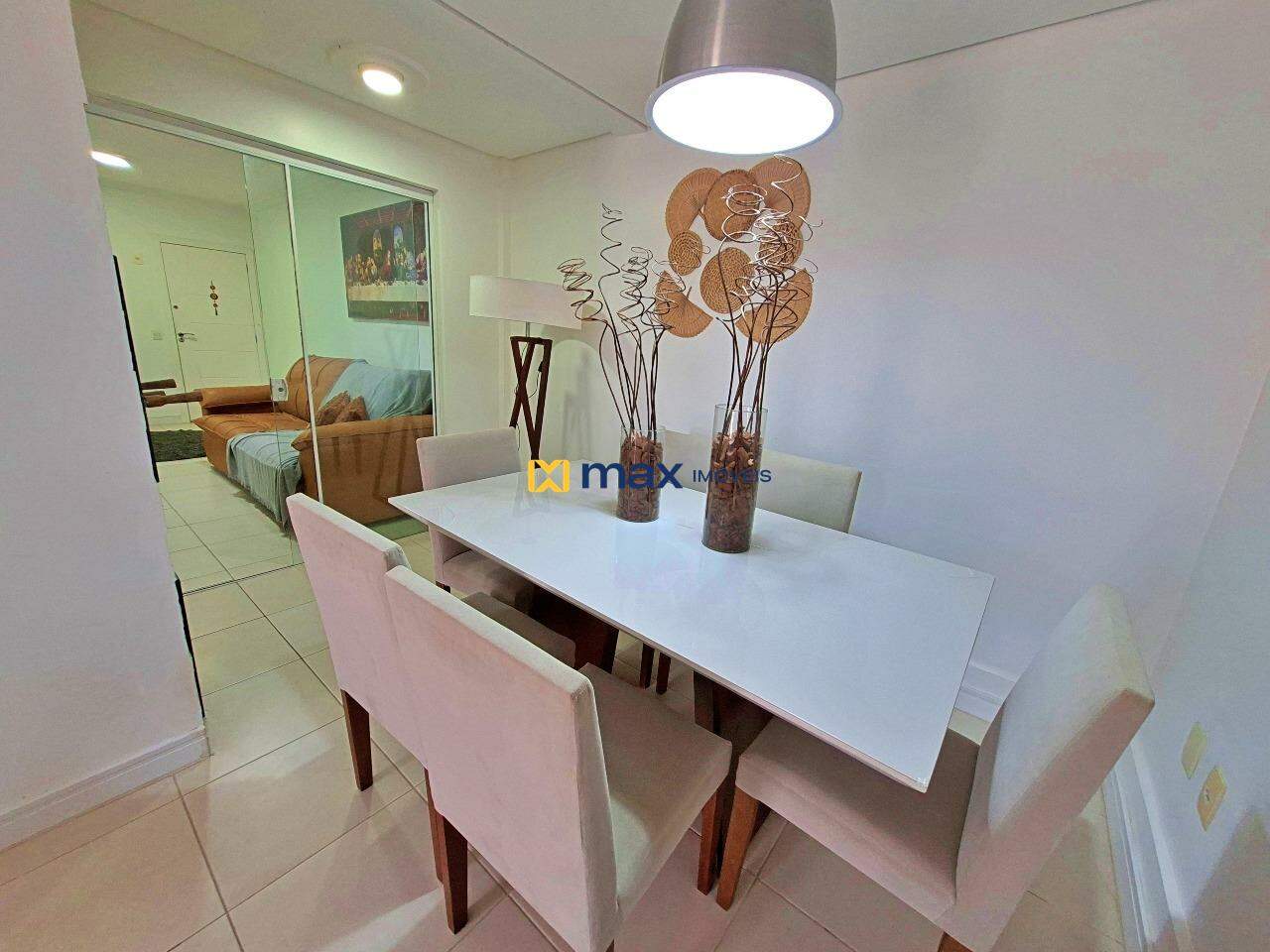 Apartamento à venda no Nações: sala jantar