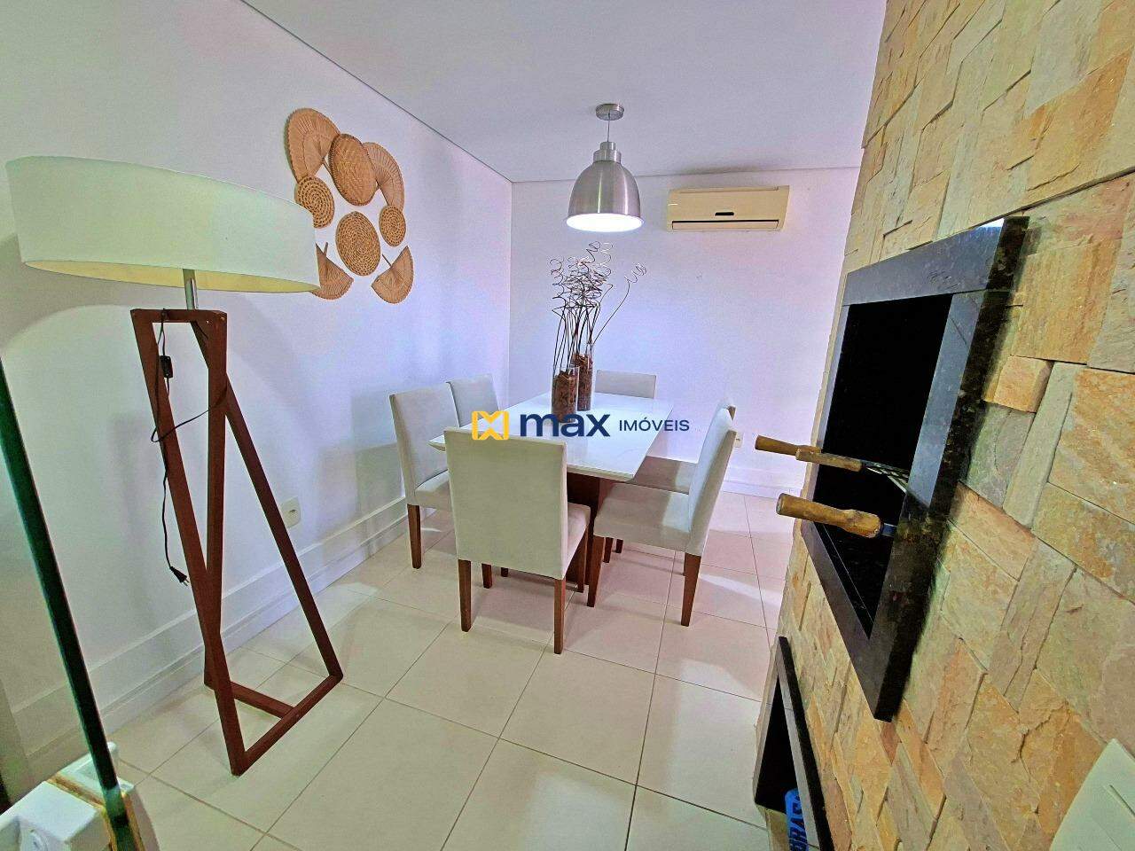 Apartamento à venda no Nações: sala jantar
