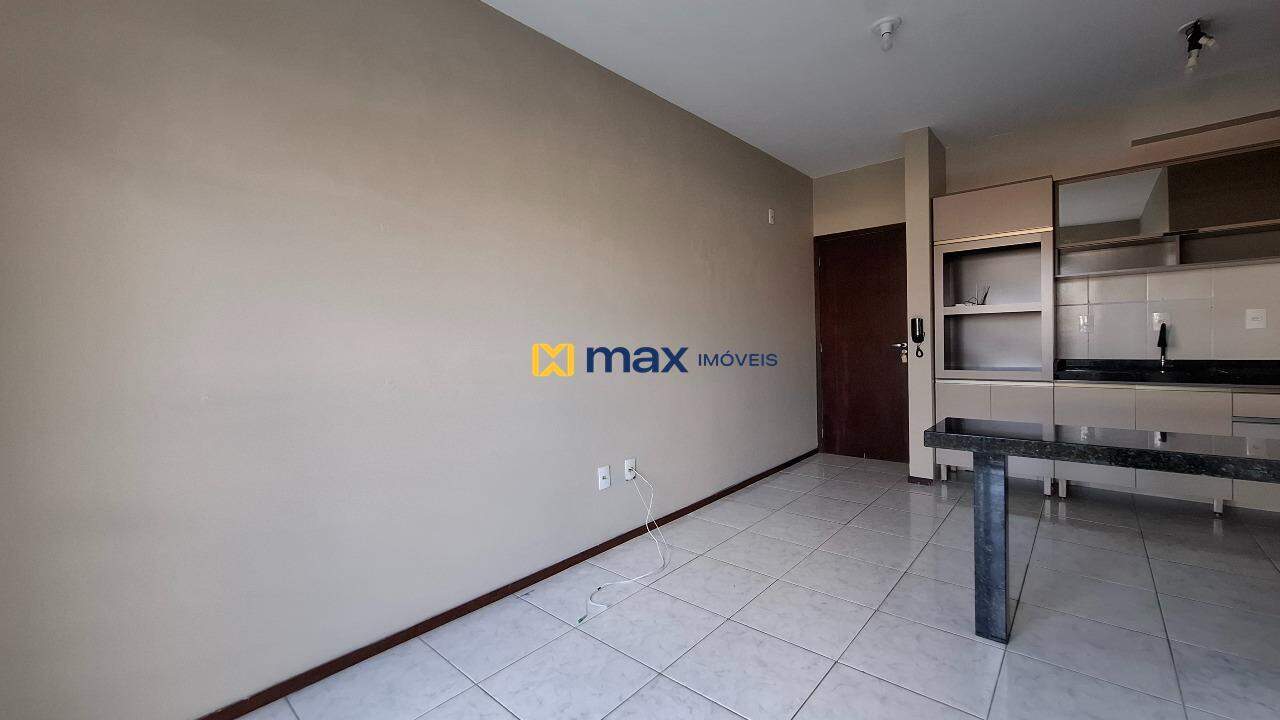 Apartamento para aluguel no Itaipava: Sala de Estar