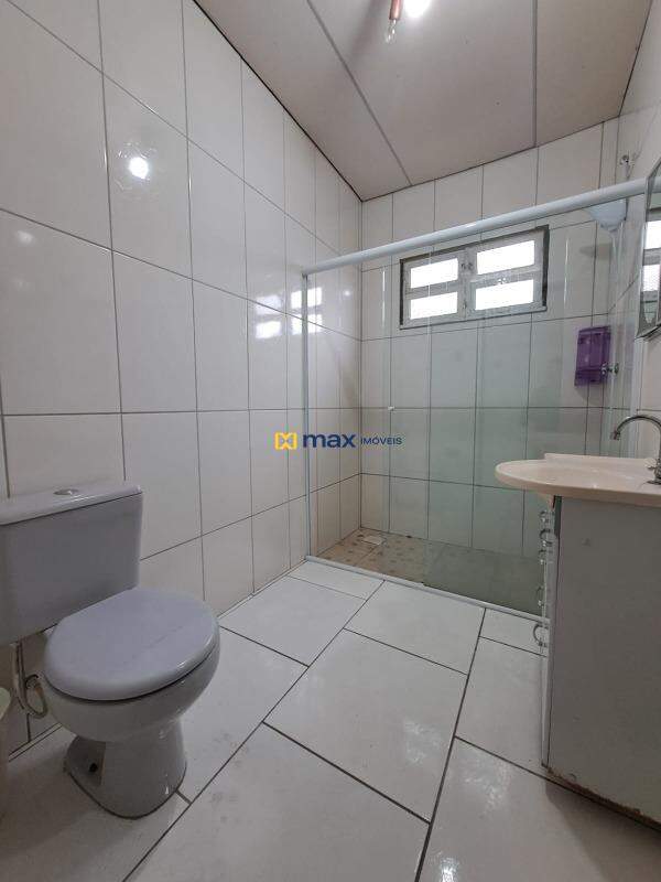 Casa para aluguel no Centro: Banheiro social
