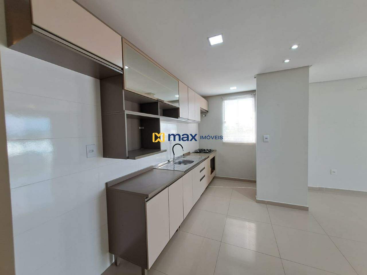 Apartamento para aluguel no Gravatá: Cozinha com área de serviços