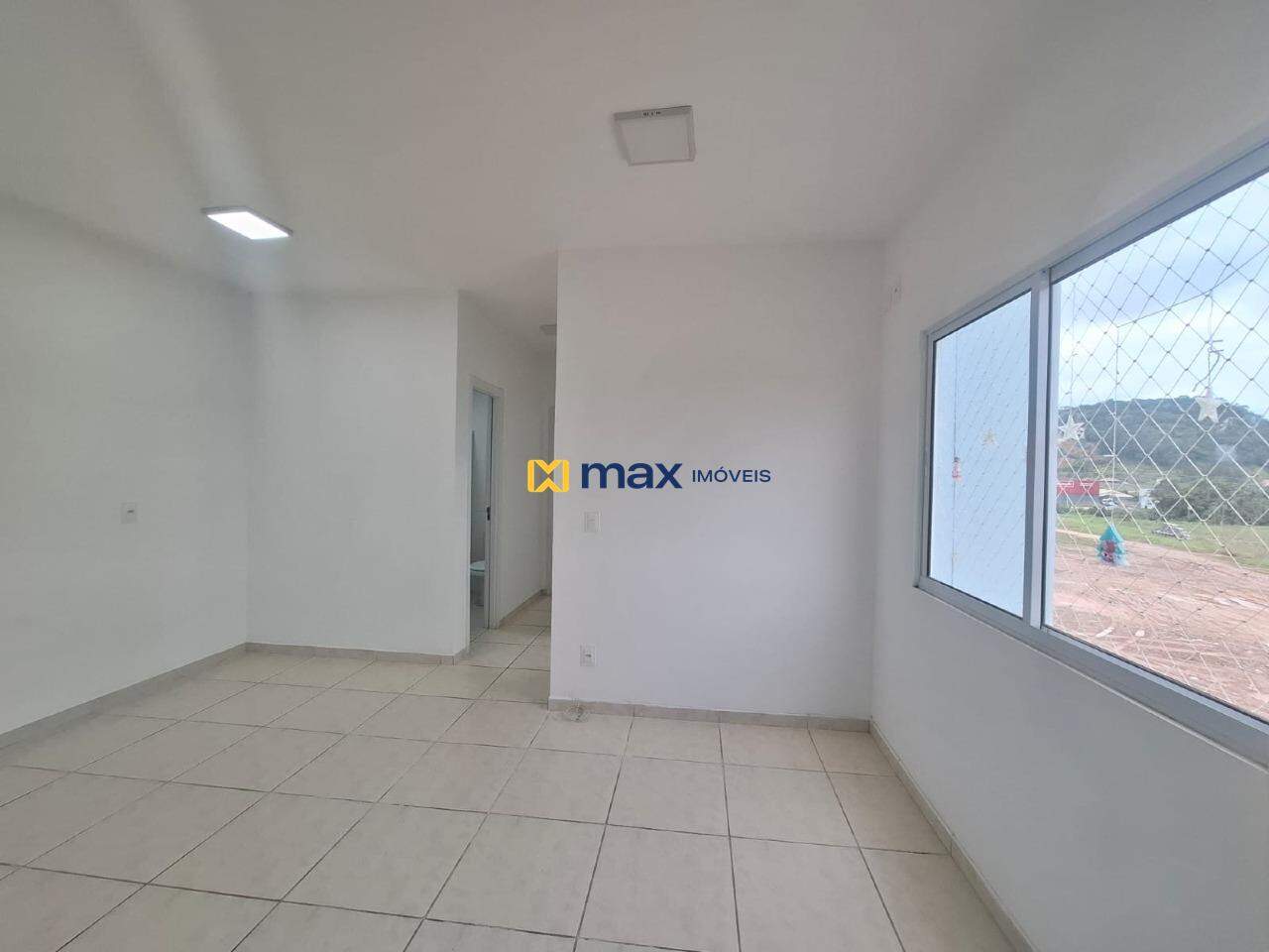 Apartamento para aluguel no Itaipava: Sala
