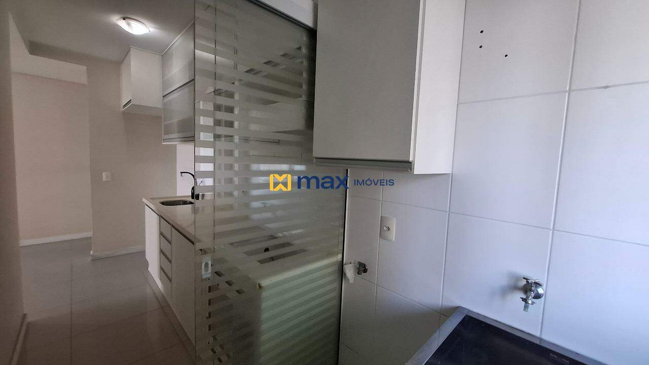 Apartamento para aluguel no São João: Cozinha/ Lavanderia