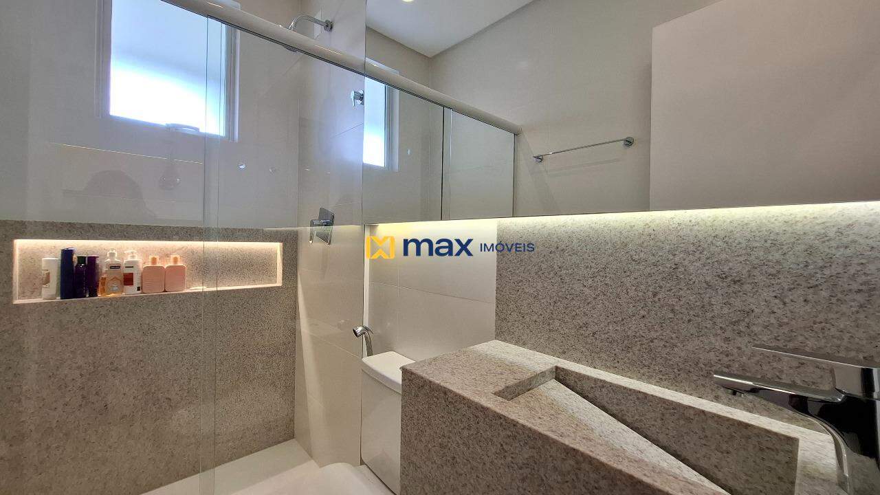 Apartamento à venda no Praia Brava: Banheiro social