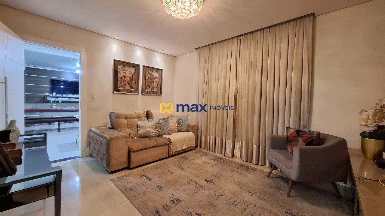 Casa à venda no São Vicente: Sala de estar - piso 2