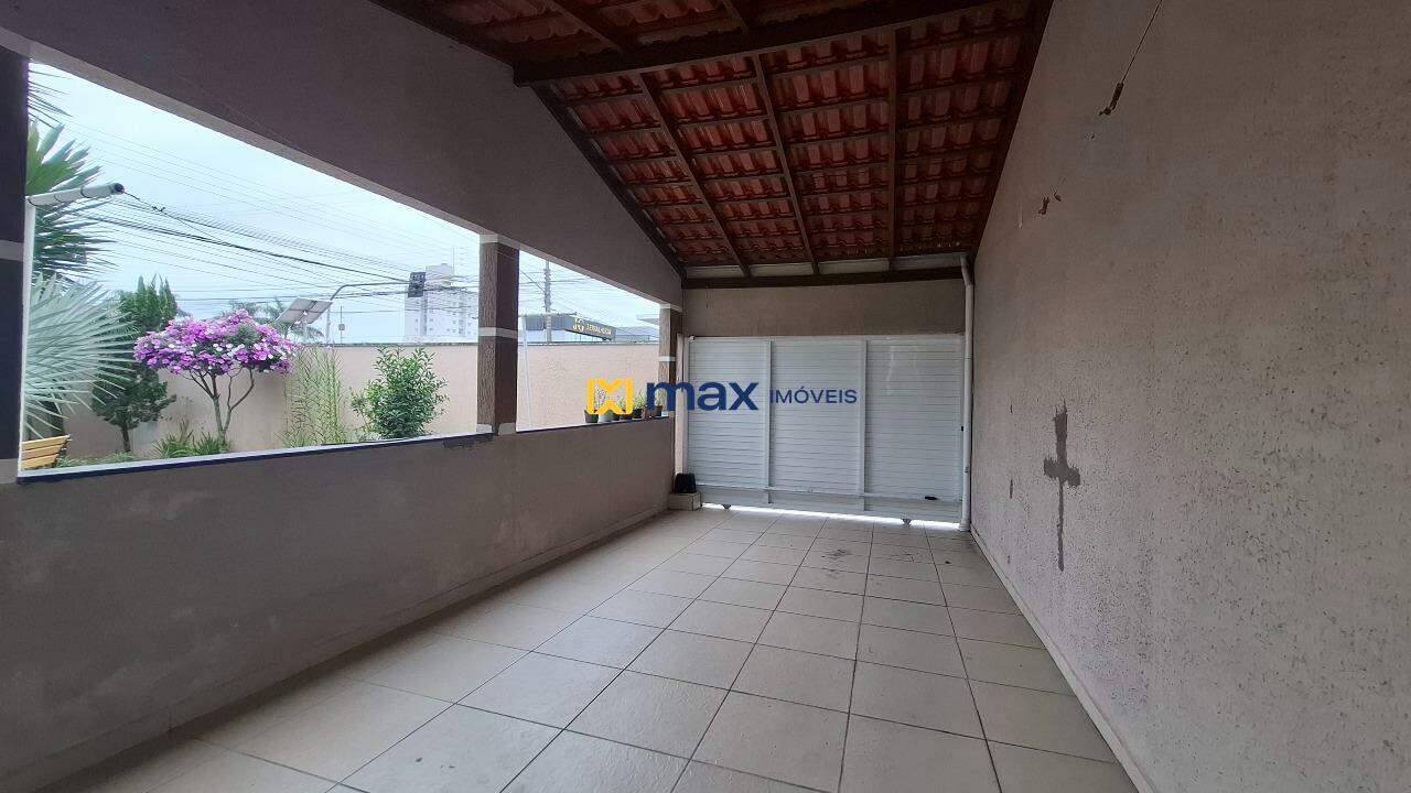 Casa à venda no São Vicente: Garagem