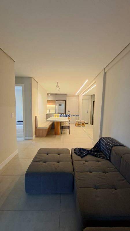 Apartamento para aluguel no Fazenda: Sala de estar/jantar