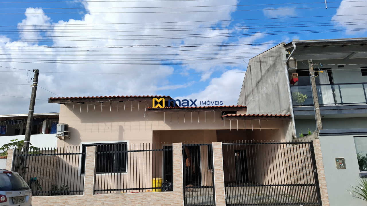 Casa à venda no Santa Regina: Fachada