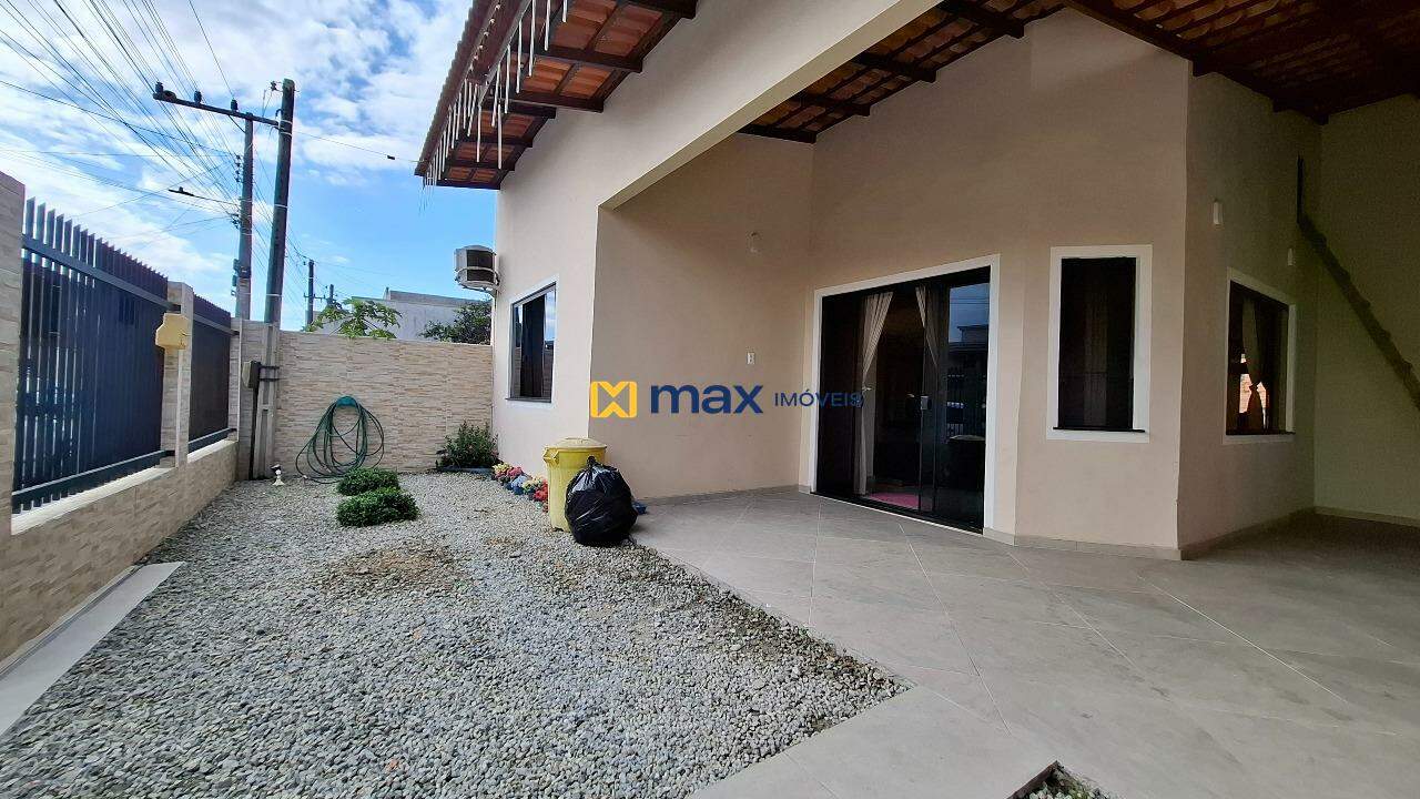 Casa à venda no Santa Regina: Área externa