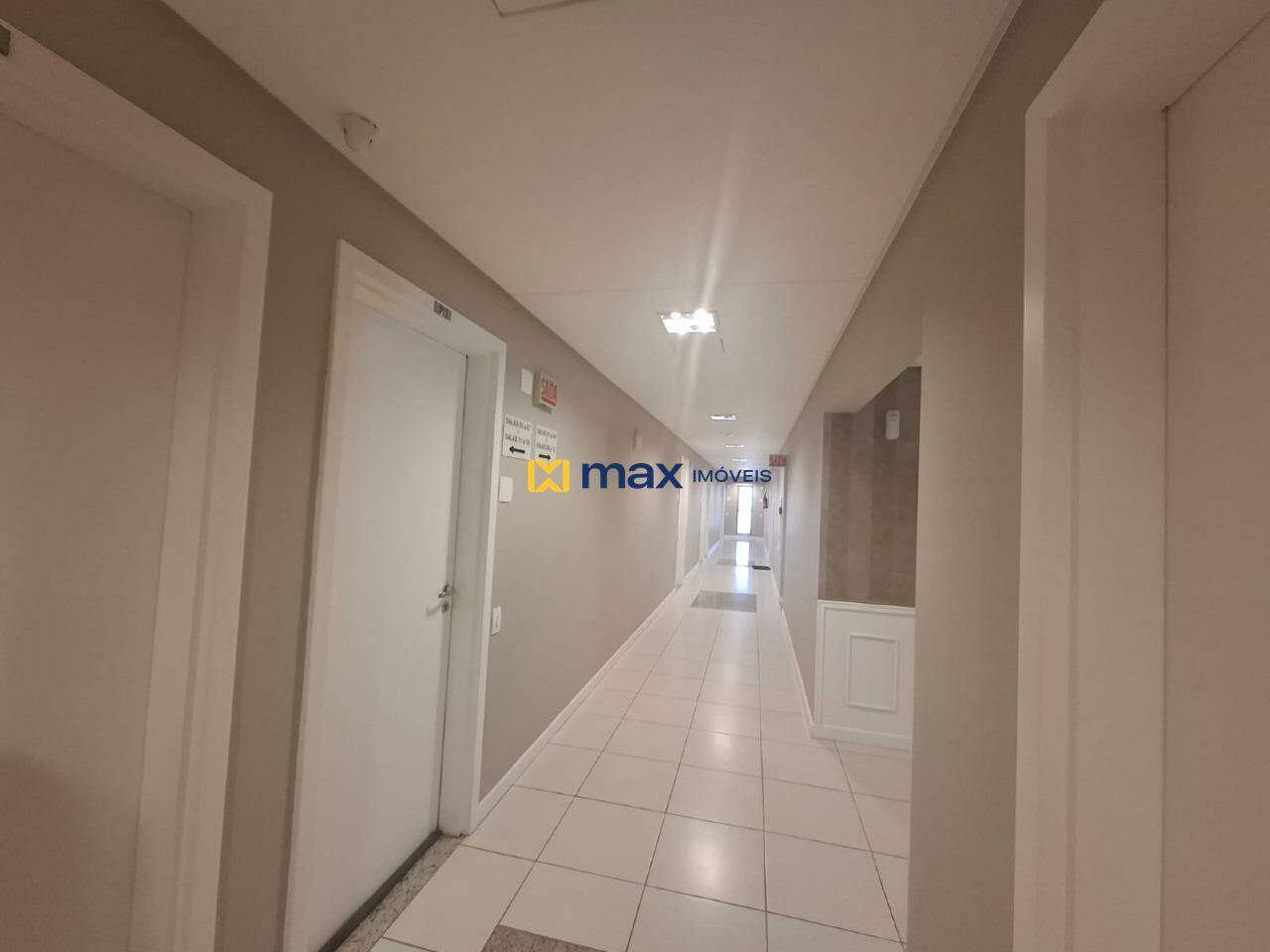 Sala para aluguel no Centro: Corredor