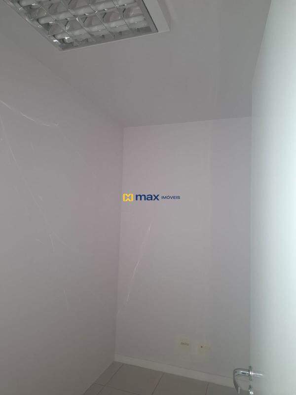 Sala para aluguel no Centro: Dispensa