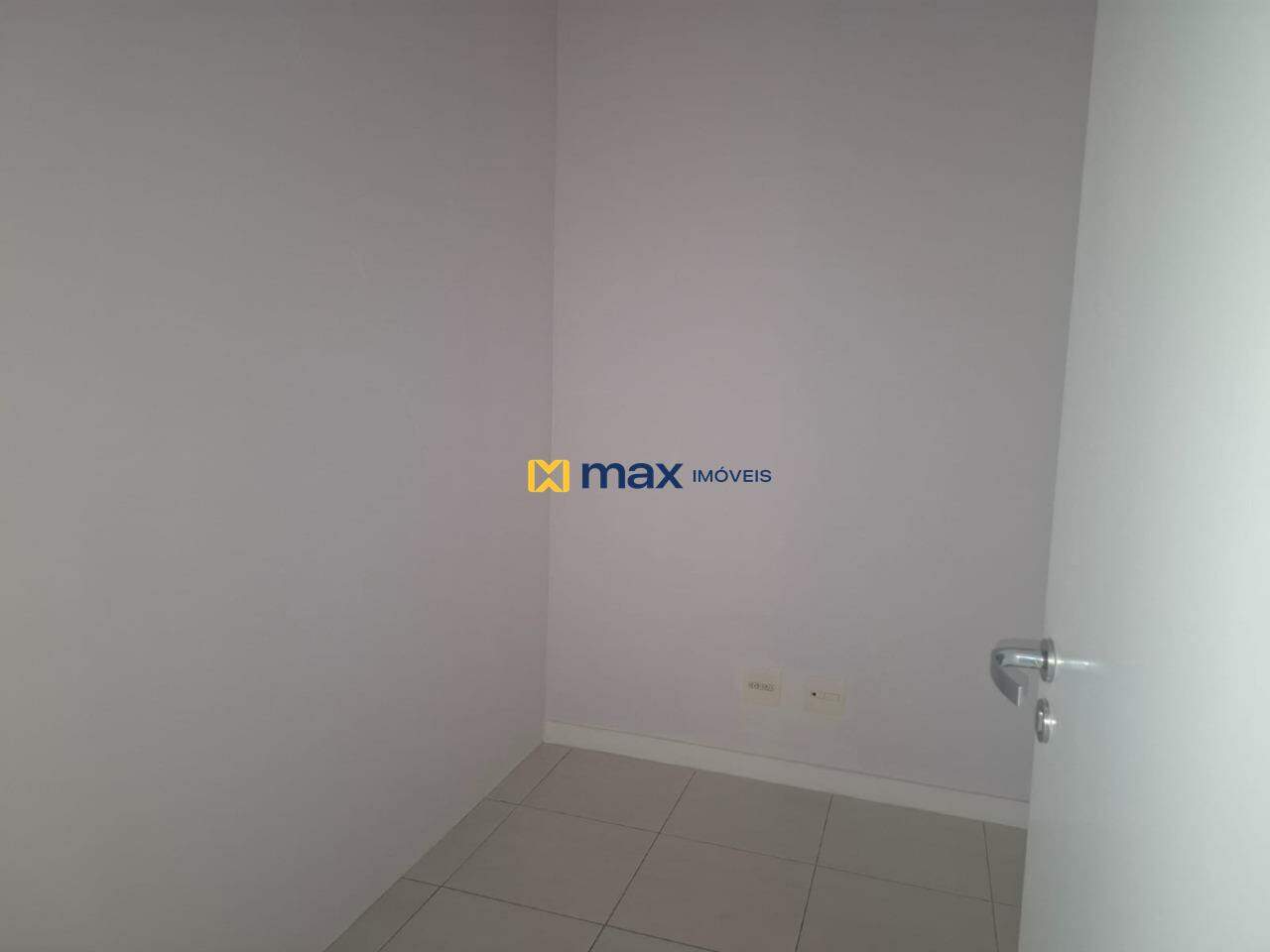 Sala para aluguel no Centro: Dispensa