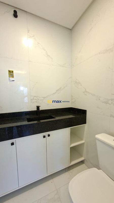 Casa para aluguel no São João: Lavabo