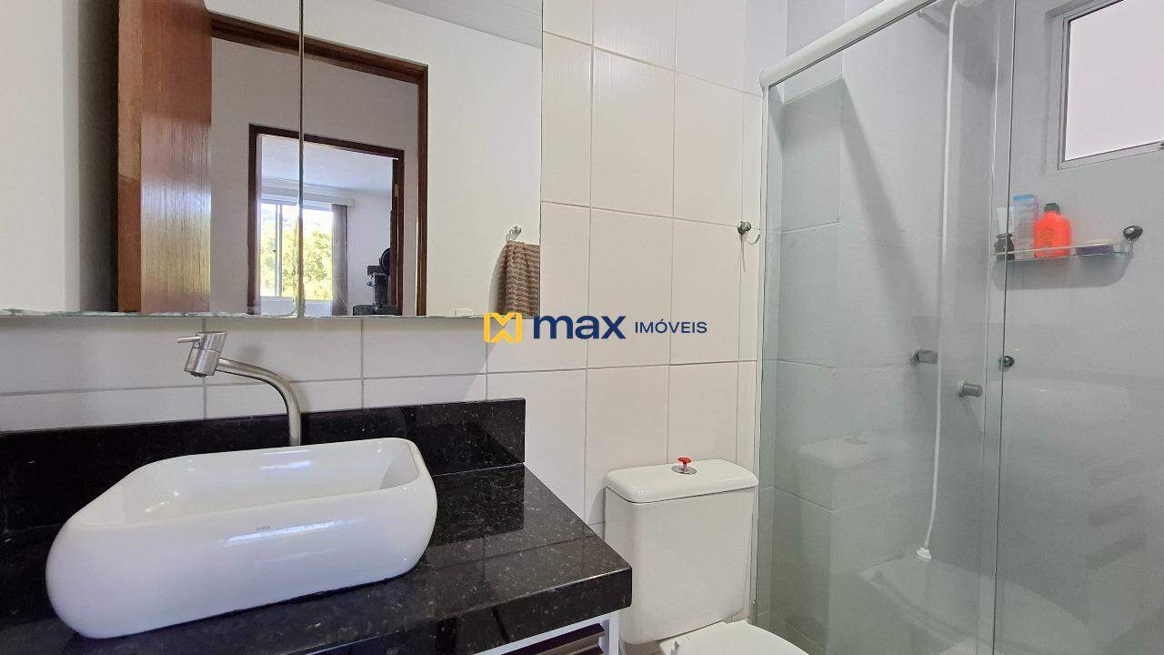 Apartamento à venda no Espinheiros: Banheiro social