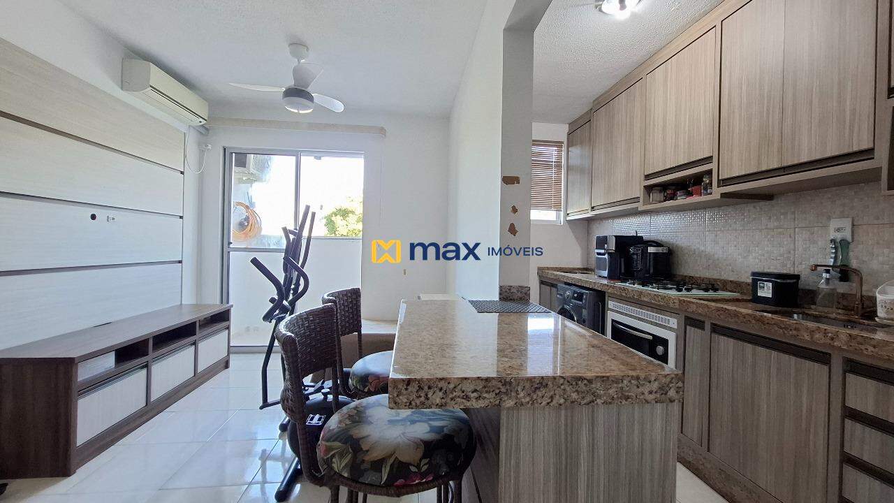 Apartamento à venda no Espinheiros: Living integrado