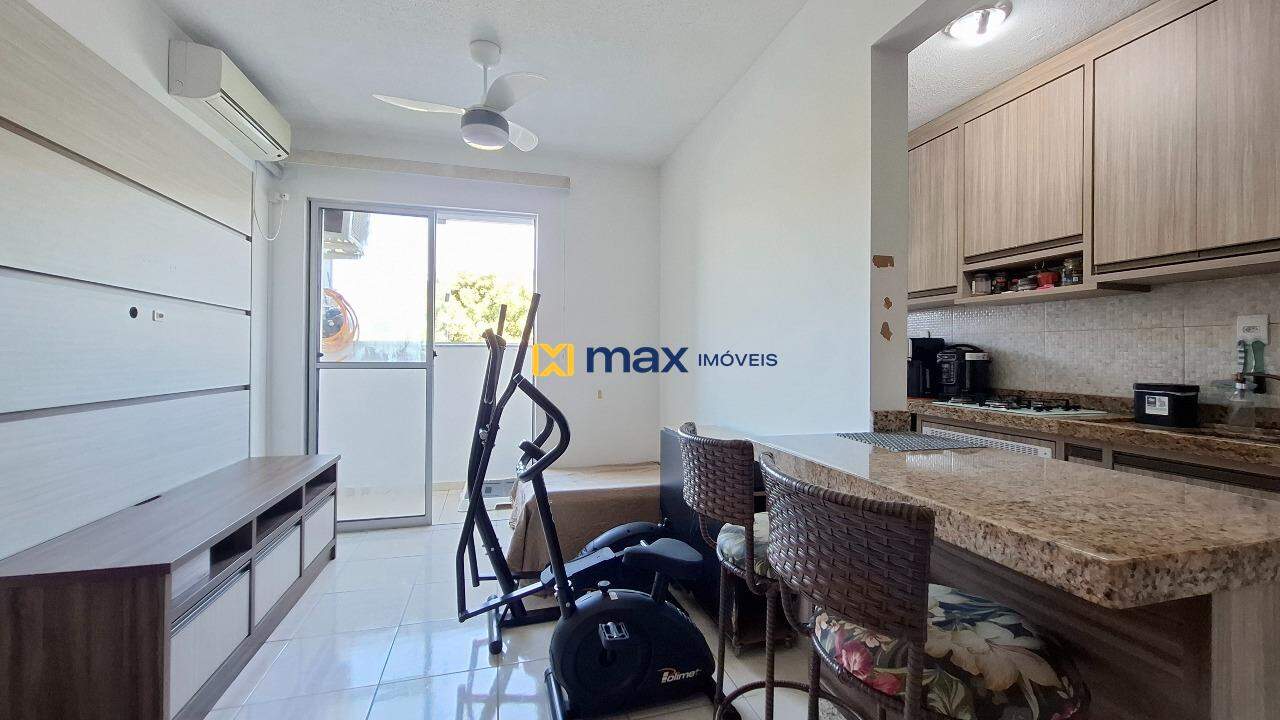 Apartamento à venda no Espinheiros: Living integrado