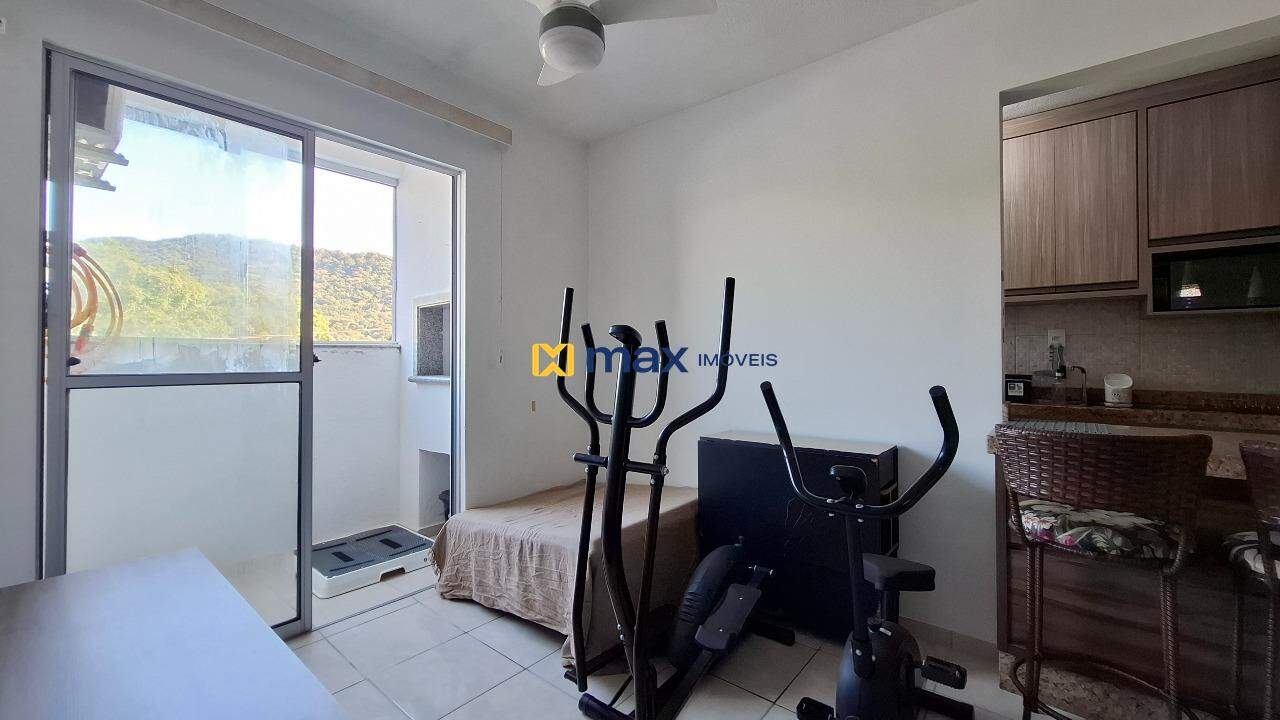 Apartamento à venda no Espinheiros: Living integrado