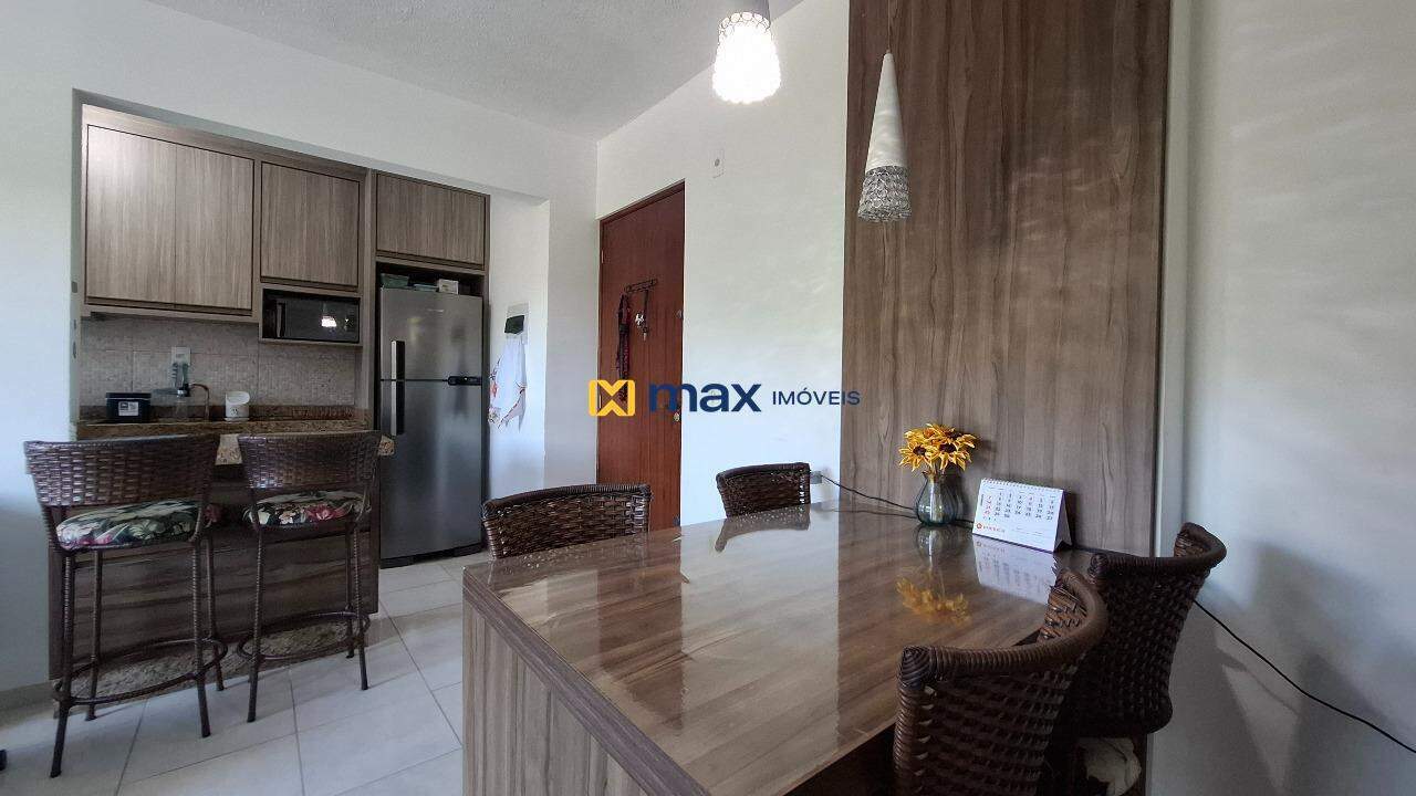 Apartamento à venda no Espinheiros: Living integrado