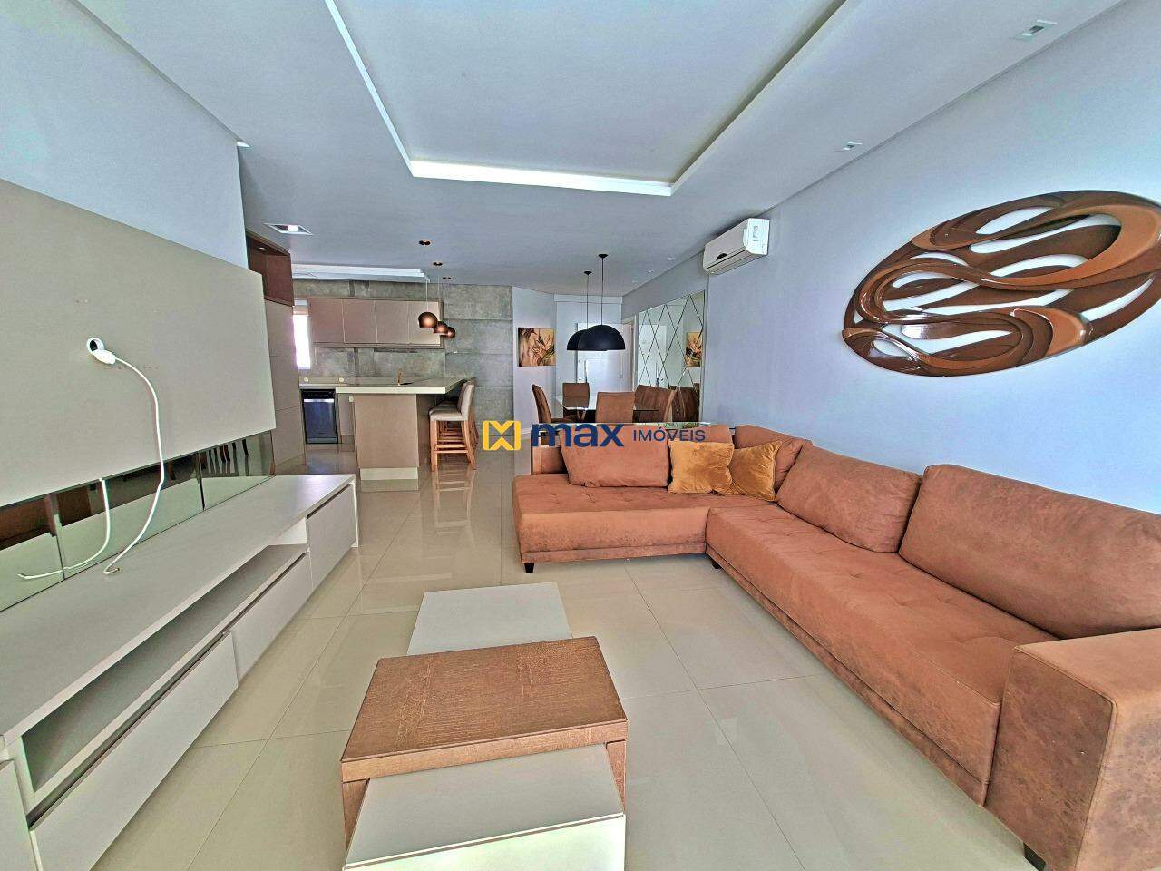Apartamento à venda no Pioneiros: 