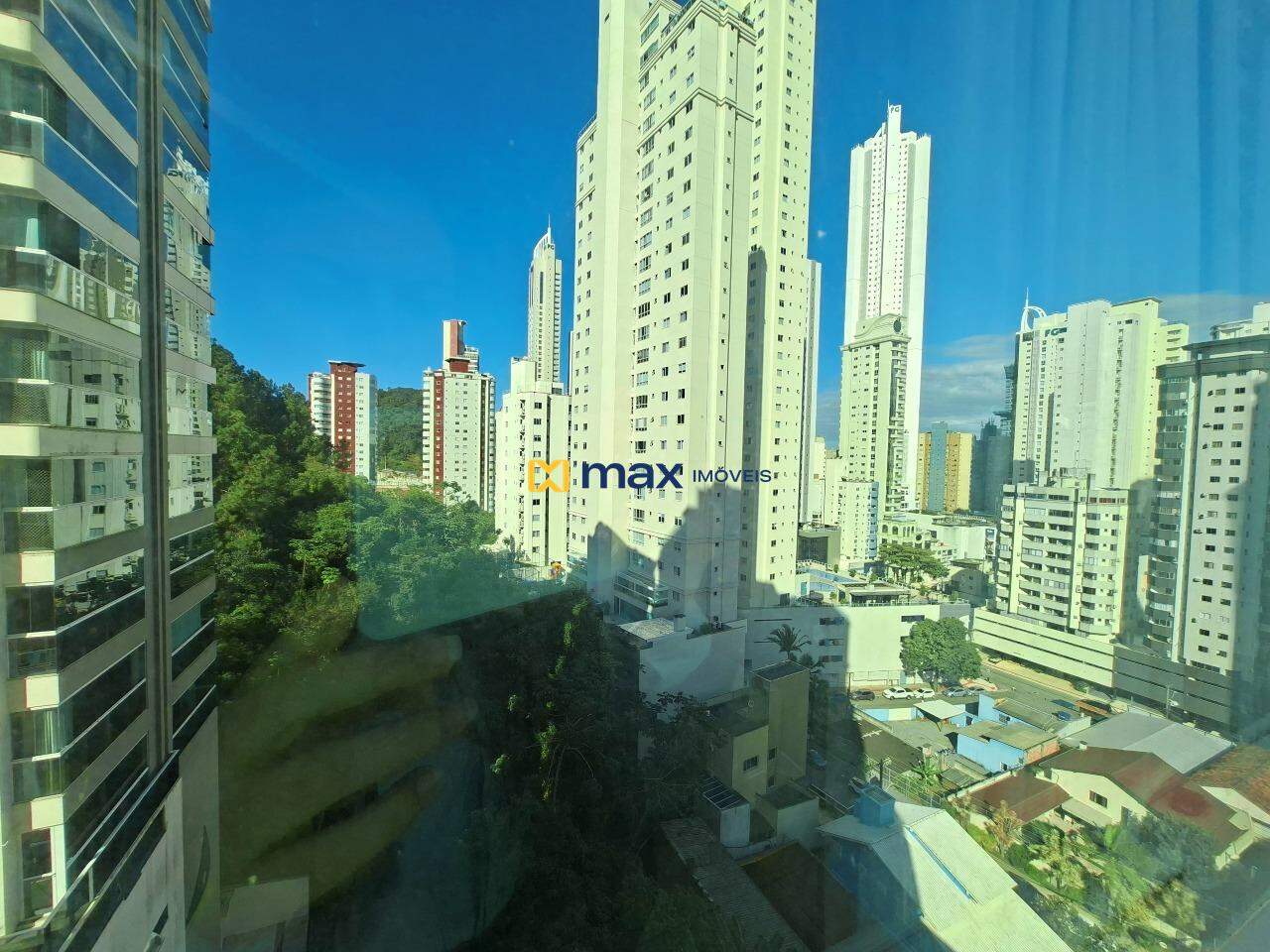 Apartamento à venda no Pioneiros: vista suíte 1