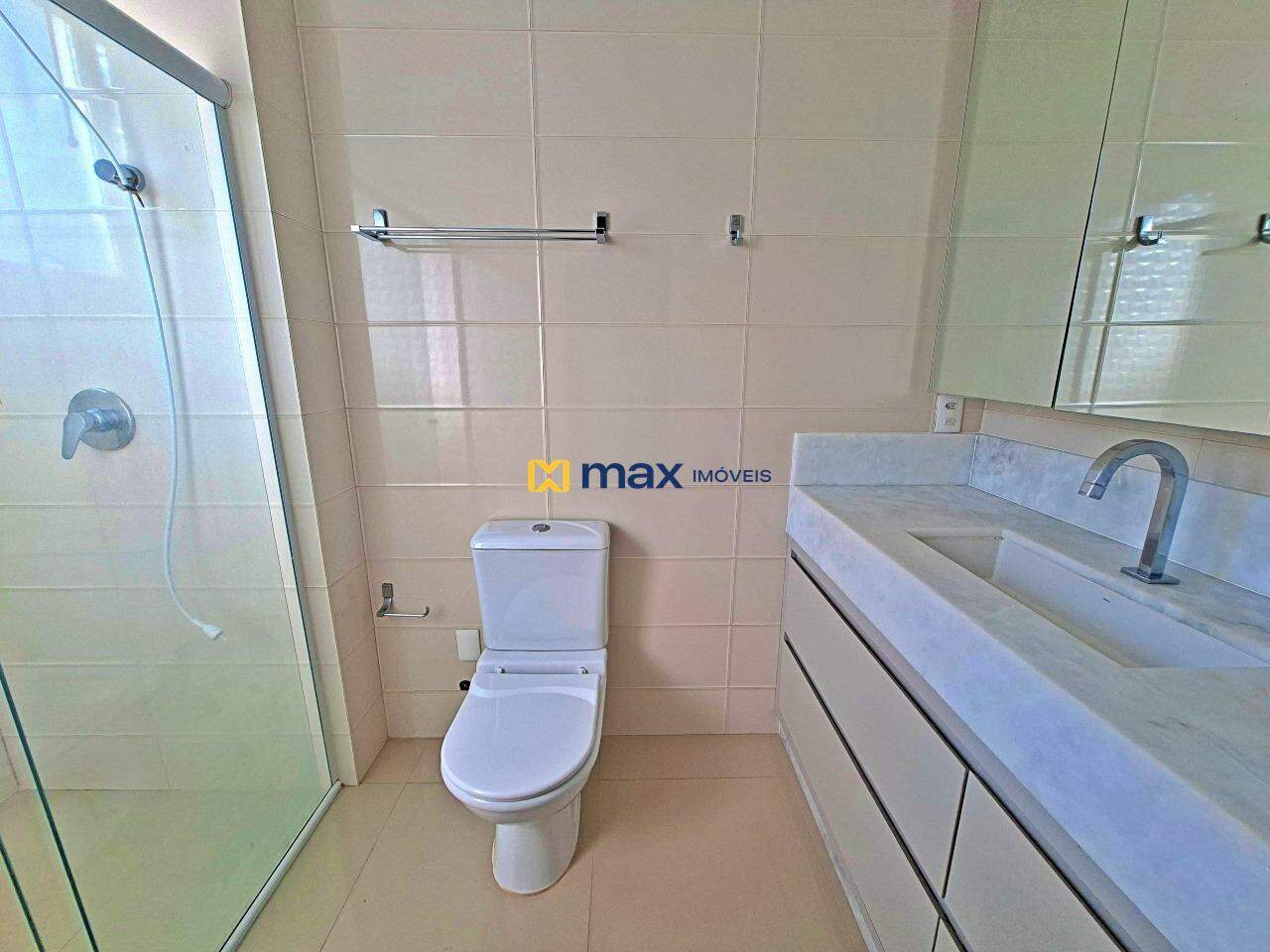 Apartamento à venda no Pioneiros: banheiro suíte 1