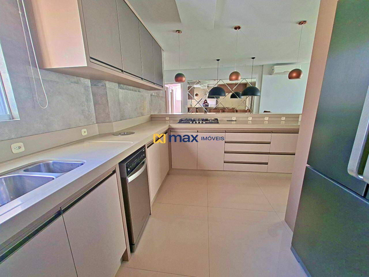 Apartamento à venda no Pioneiros: cozinha