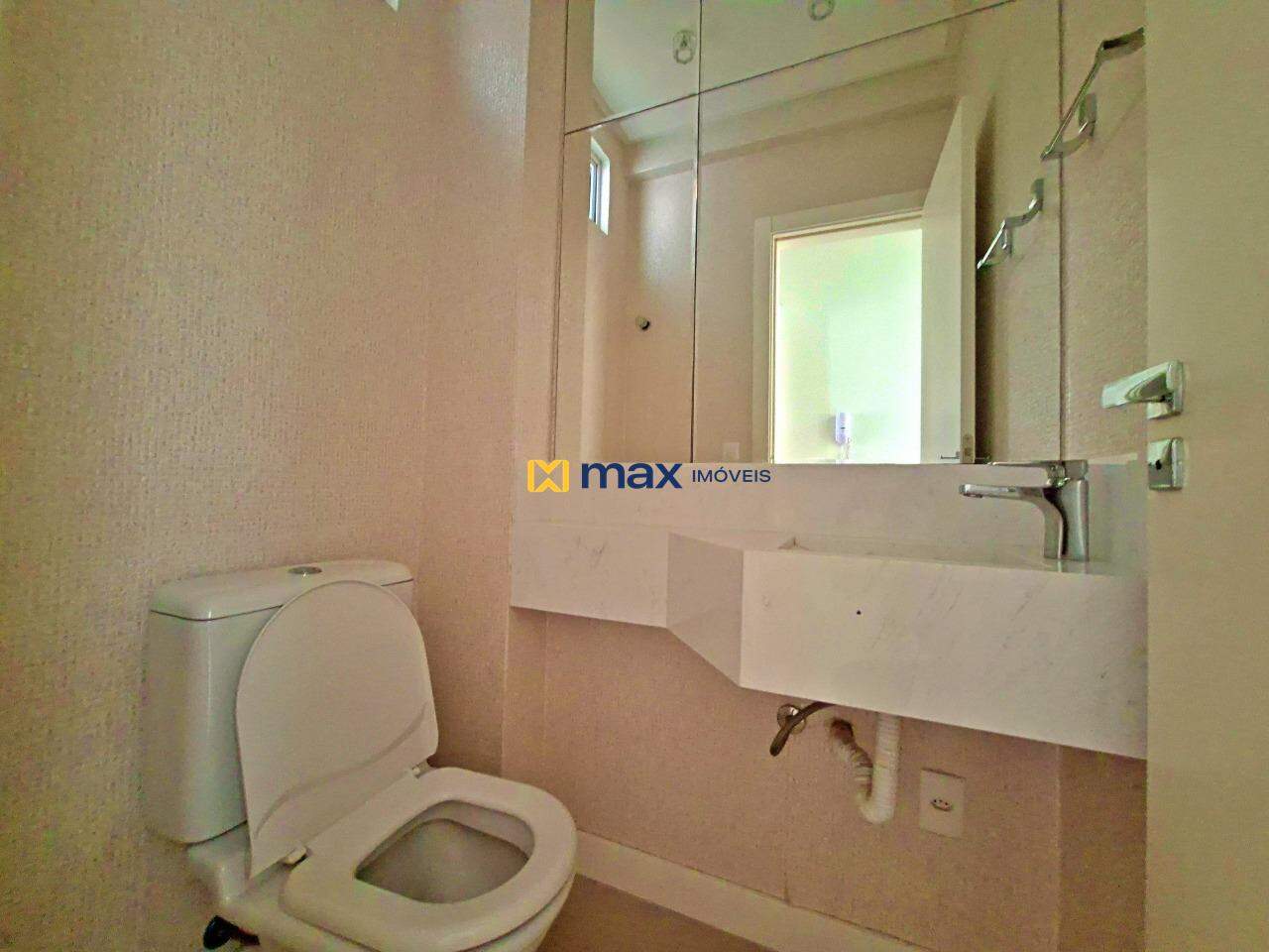 Apartamento à venda no Pioneiros: lavabo