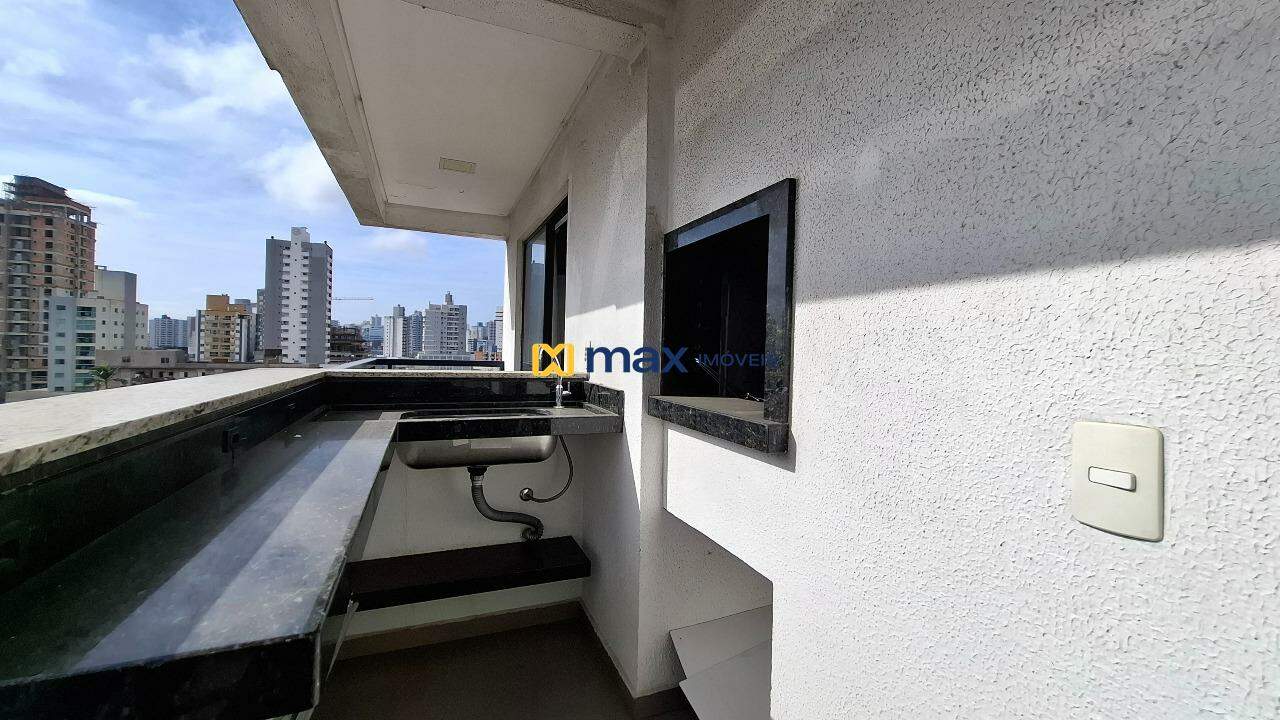 Apartamento à venda no Vila Operária: Sacada com churrasqueira