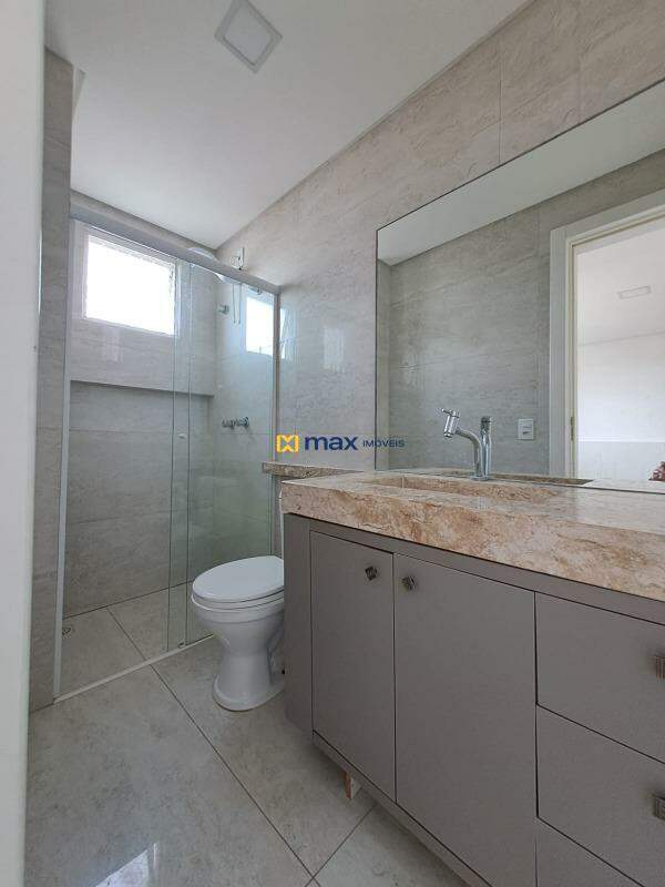 Apartamento para aluguel no Gravatá: Banheiro social